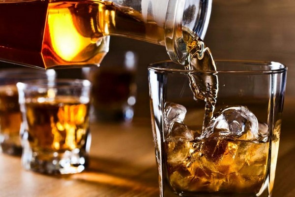 В чём заключается разница между виски, бурбоном и скотчем?