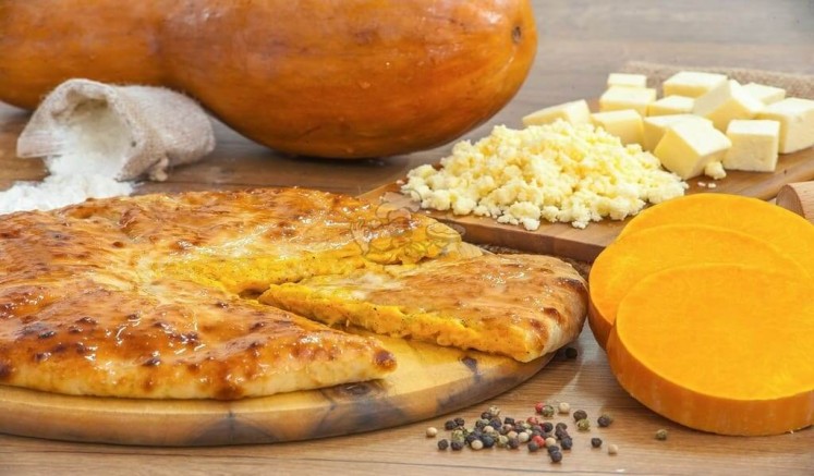 Вкусная полезная выпечка: осетинские пироги с тыквой