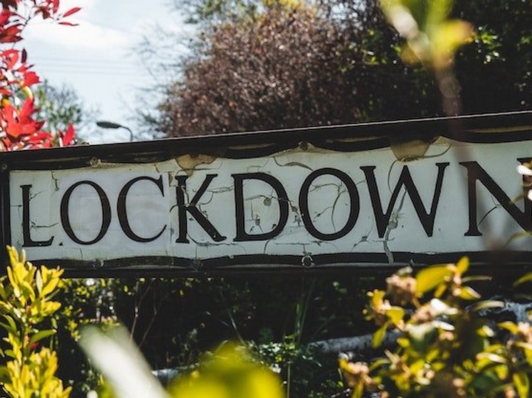 Топ лучших идей для романтичного вечера в период локдауна