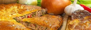 Пирог с бараниной, телятиной и перцем